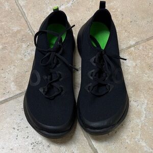 OOFOS OOmg Sport Black Comfort Sneakers